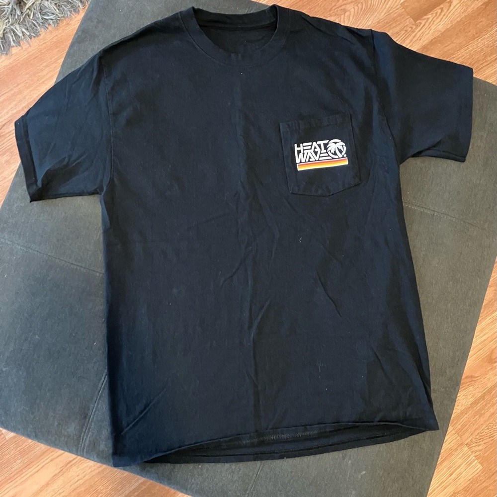 Heatwave t shirt with front pocket